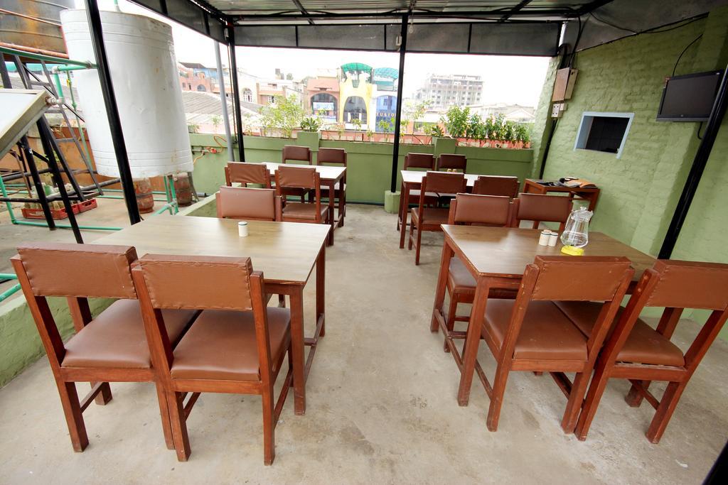 Hotel Backpackers Inn Катманду Екстериор снимка