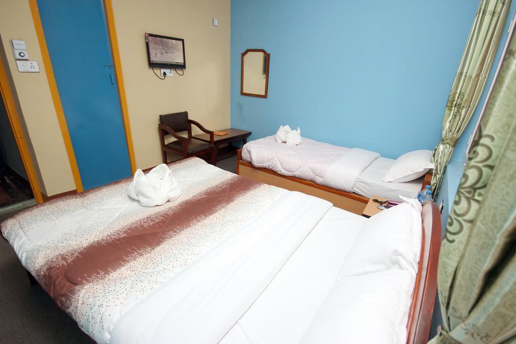 Hotel Backpackers Inn Катманду Стая снимка