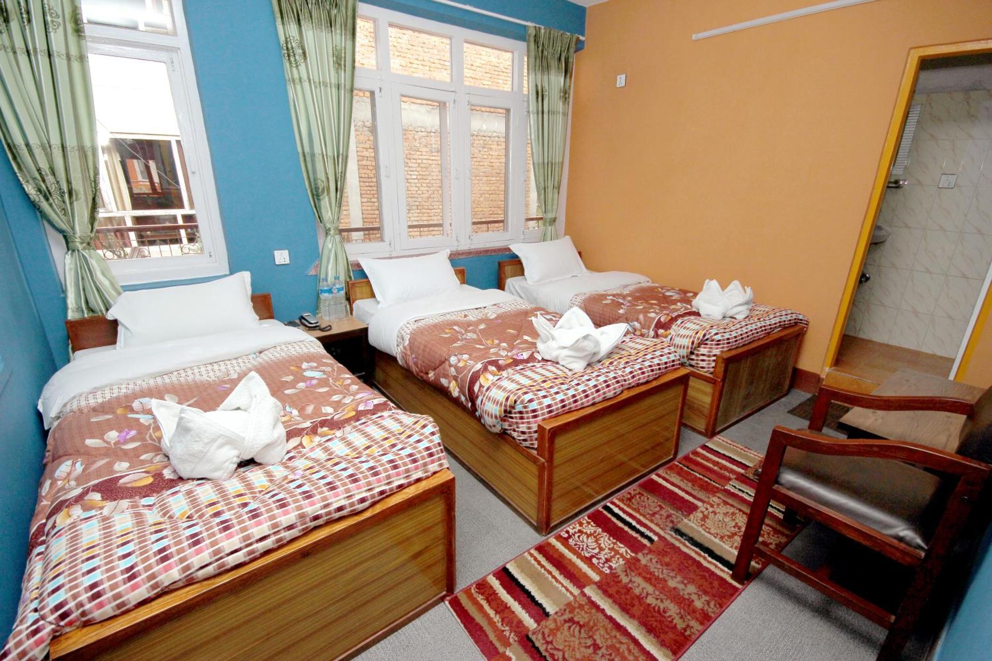 Hotel Backpackers Inn Катманду Стая снимка